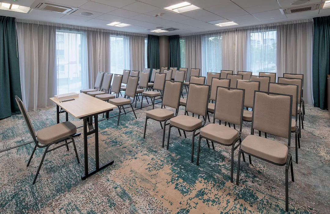 Hampton By Hilton Warsaw Mokotow-1